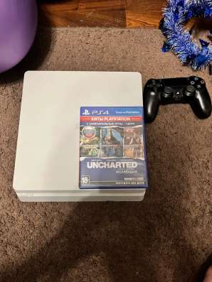 PlayStation 4 slim 500gb