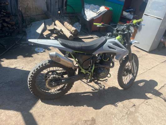 Продаю ендуро bkgtr300 300 кубов!