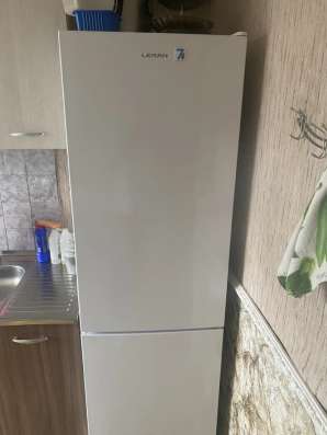 Продам холодильник Leran