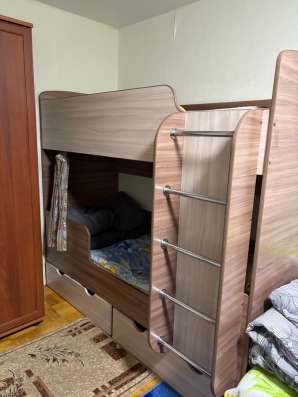 Кровать двухъярусная с матрасами