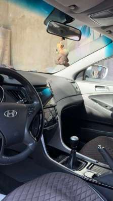 Hyundai Sonata 2010 года белая в Нальчике фото 5