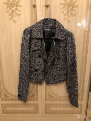 Продам курточку короткую