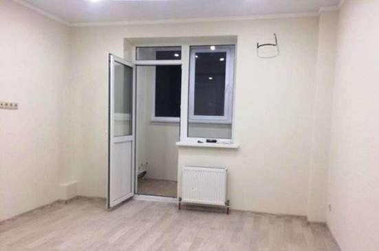 Продам однокомнатную квартиру в Краснодар.Жилая площадь 38  кв.м.Этаж 4.Дом монолитный.