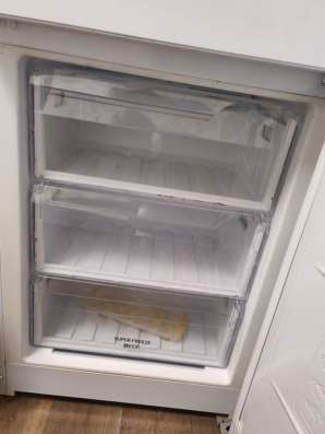 Холодильник HotPoint ariston в Москве фото 4