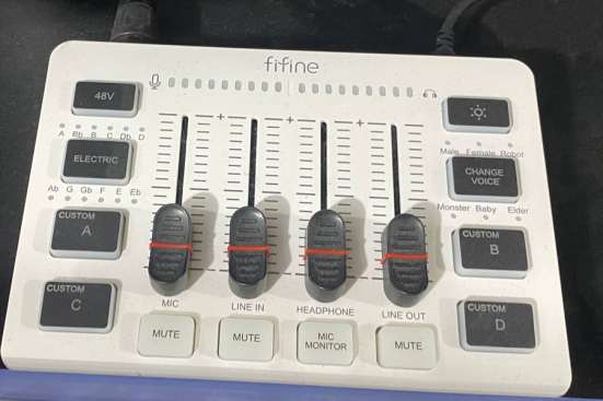 Аудиомикшер Fifine SC3 (белый)