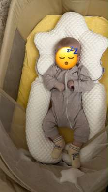 Подушка для новорожденных кокон позиционер