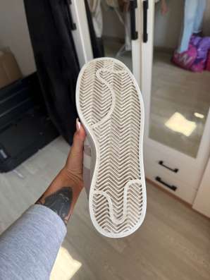 Кроссовки adidas в Челябинске