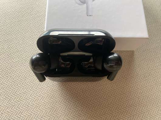 Наушники AirPods Pro чёрные