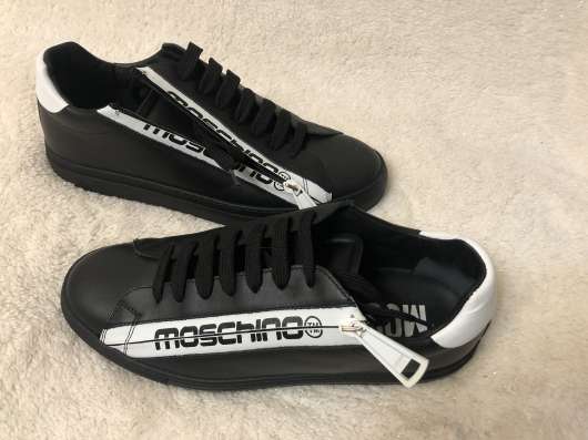 MOSCHINO
