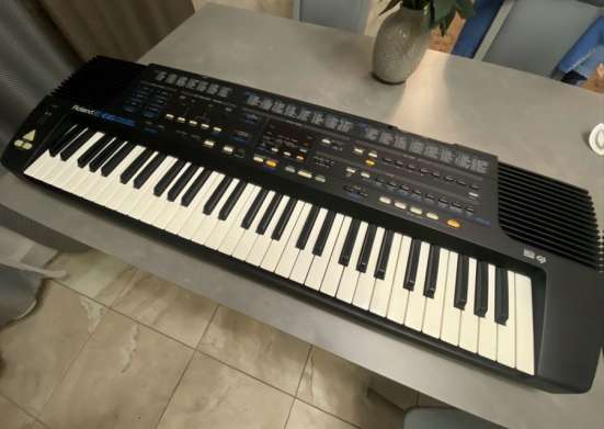 Синтезатор Roland E-66