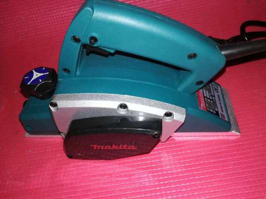 Рубанок makita
