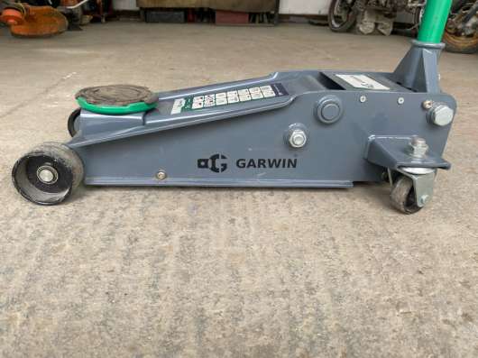 Домкрат Garwin