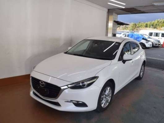 Mazda Axela в Владивостоке фото 8