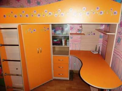 детскую кроватку