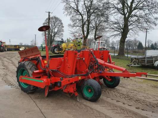 Продам картофелесажалу Grimme 3200