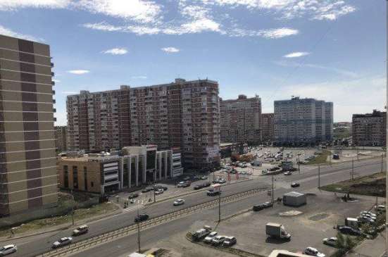Продам однокомнатную квартиру в Краснодар.Жилая площадь 37  кв.м.Этаж 9.Дом монолитный.