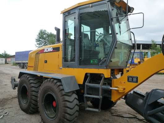 Автогрейдер XCMG GR215A в Якутске фото 3