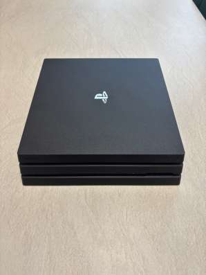 Продам Sony PlayStation 4 Pro 1TB