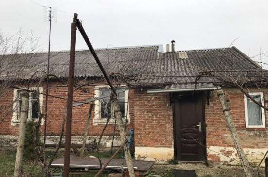 Продам двухкомнатную квартиру в Краснодар.Жилая площадь 53  кв.м.Этаж 1.Дом кирпичный.