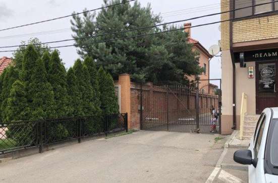 Продам однокомнатную квартиру в Краснодар.Жилая площадь 39  кв.м.Этаж 4.Дом кирпичный.