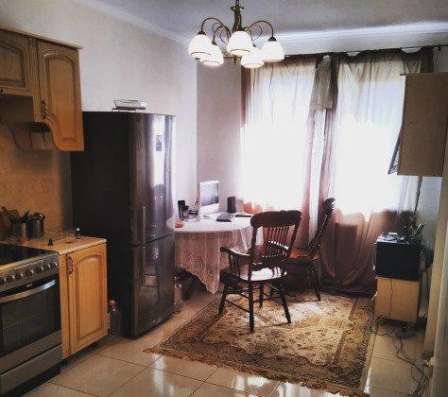 Продам однокомнатную квартиру в Краснодар.Жилая площадь 38  кв.м.Этаж 1.Дом кирпичный.