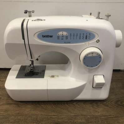 Швейная машина Brother XL-2120