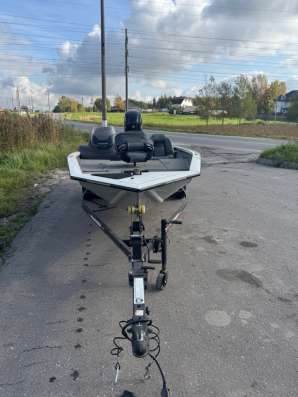 Катер Tracker фото 8