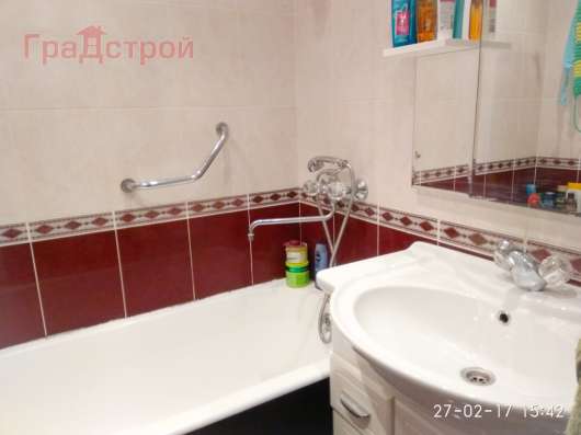Продам четырехкомнатную квартиру в Вологда.Этаж 2.Дом панельный.Есть Балкон. в Вологде