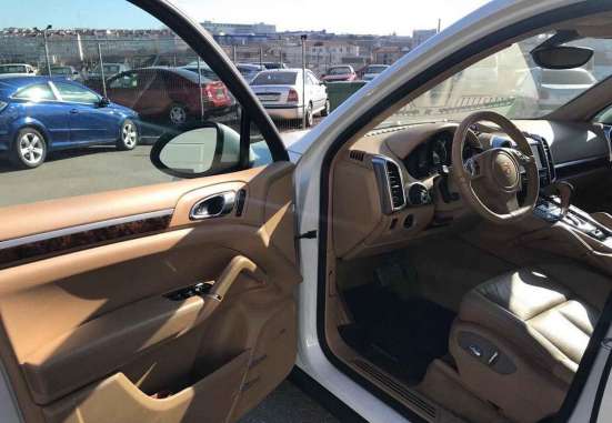 Продам Porsche Cayenne, 2015 в Екатеринбурге фото 5