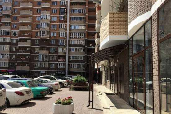 Продам двухкомнатную квартиру в Краснодар.Жилая площадь 79  кв.м.Этаж 7.Дом монолитный.