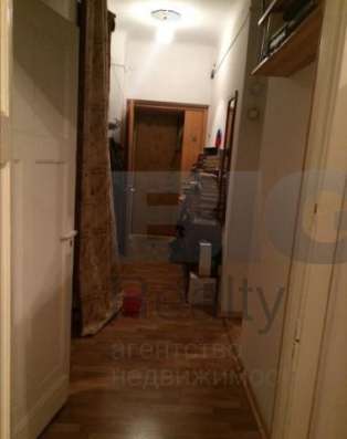 Продам трехкомнатную квартиру в Москве. Этаж 5. Дом кирпичный. Есть балкон. в Москве