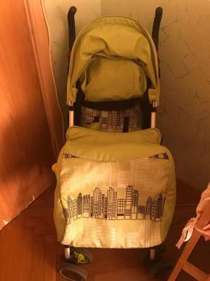 Прогулочная коляска в Видном