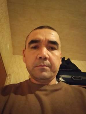 Аббос, 42 года, хочет пообщаться