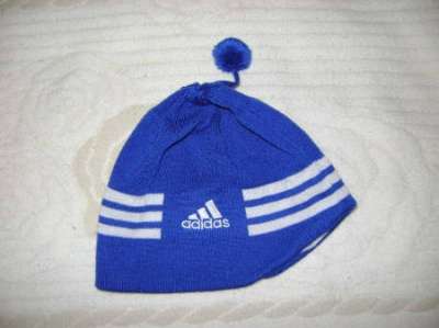 Adidas шапка.