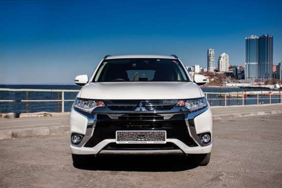 MITSUBISHI OUTLANDER PHEV GG2W в Хабаровске фото 4