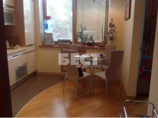 Продам двухкомнатную квартиру в Москве. Жилая площадь 96 кв.м. Этаж 3. Дом монолитный. в Москве фото 16