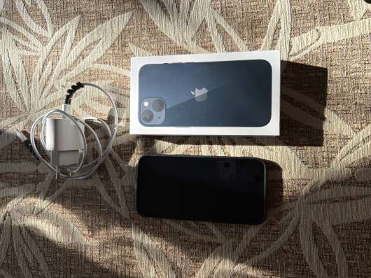 Продаю IPhone 13 , 128 ГБ в Краснодаре