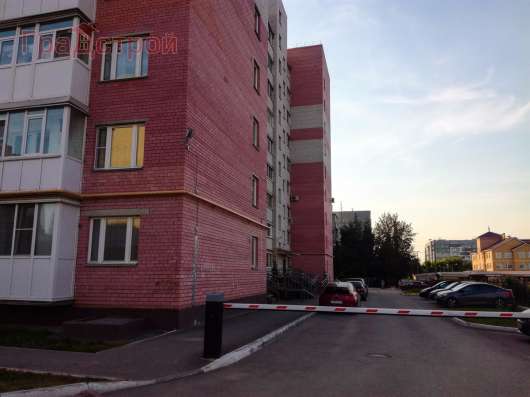 Продам трехкомнатную квартиру в Вологда.Жилая площадь 87  кв.м.Этаж 8.Дом кирпичный.