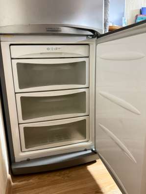 Продам холодильник в Хабаровске