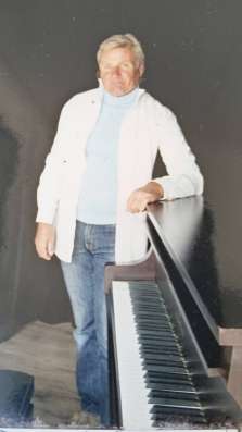Mikael, 64 года, хочет пообщаться