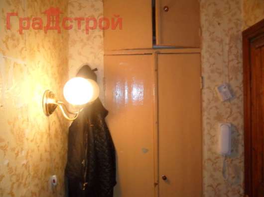 Продам двухкомнатную квартиру в Вологда.Жилая площадь 41  кв.м.Этаж 2.Есть Балкон.