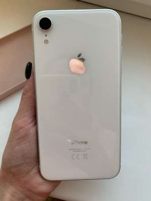 Продам iPhone XR