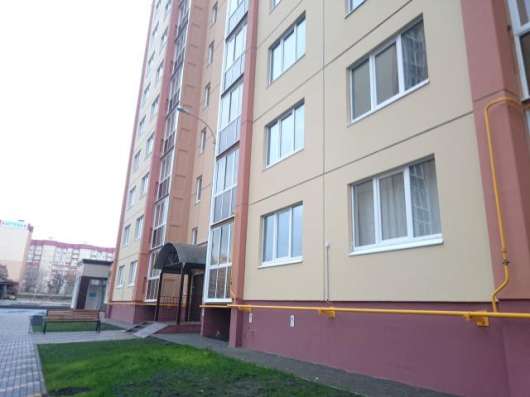 Продам однокомнатную квартиру в Воронеже. Жилая площадь 34 кв.м. Этаж 2. Есть балкон.
