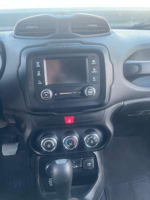 Jeep Renegade 2016 фото 6