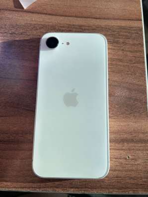 iPhone 16e