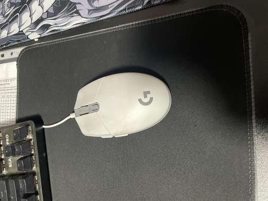 продам мышку logitech