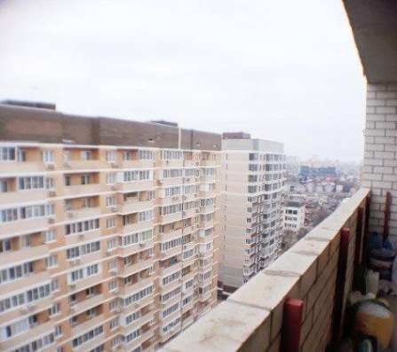 Продам однокомнатную квартиру в Краснодар.Жилая площадь 46  кв.м.Этаж 17.Дом монолитный. в Краснодаре фото 3