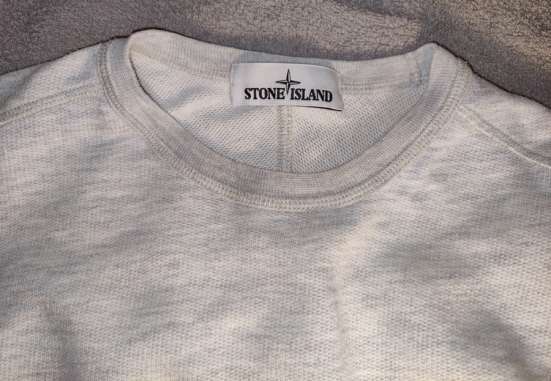 Белый свитшот Stone Island
