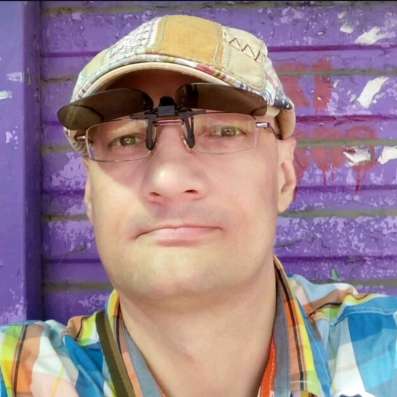 Konstantin, 48 лет, хочет пообщаться
