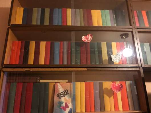 Книги с полками в Москве